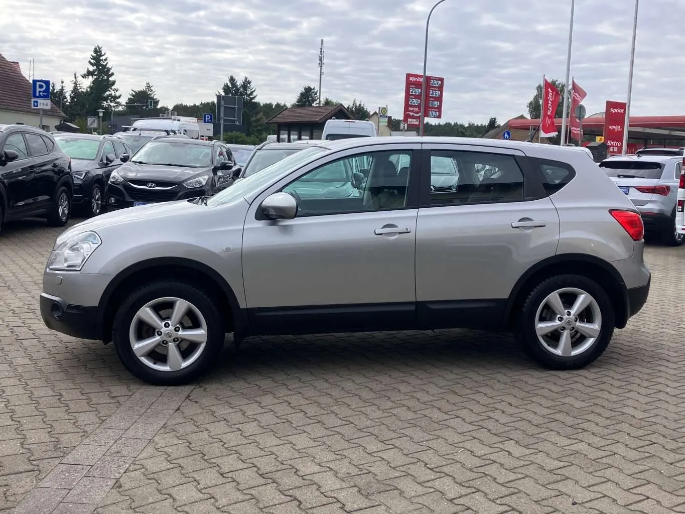 Nissan Qashqai 2008 photo 2