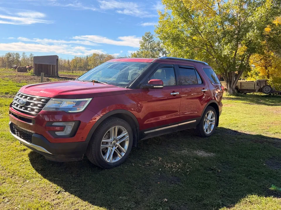 Ford Explorer 2017 photo 2