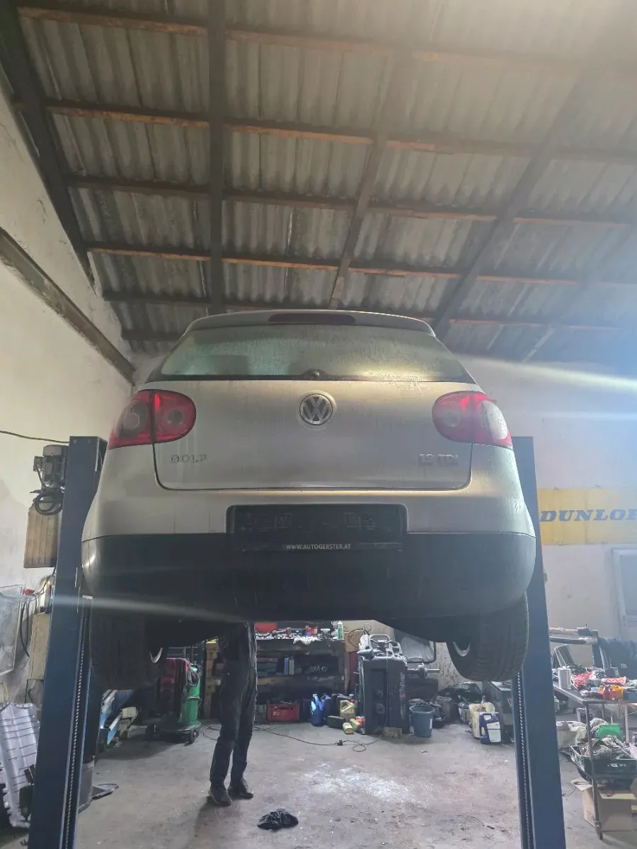 Volkswagen Golf 2004 photo 2