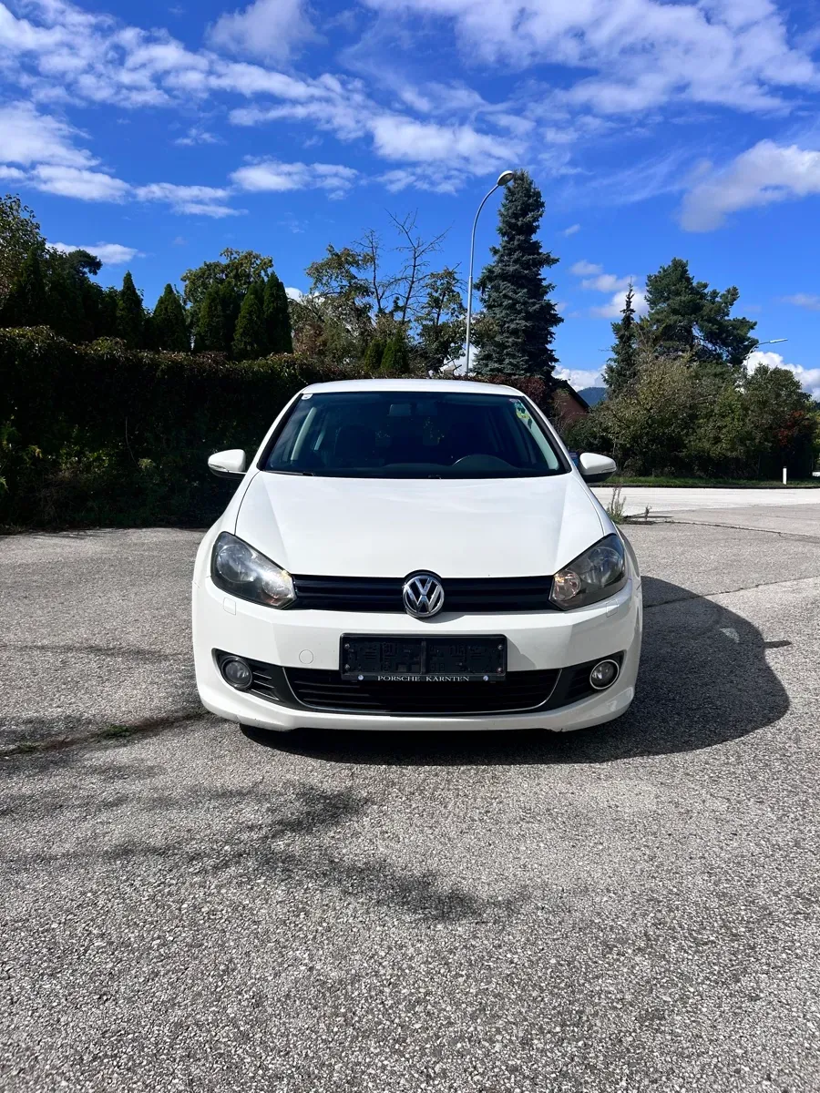 Volkswagen Golf 2011 photo 2