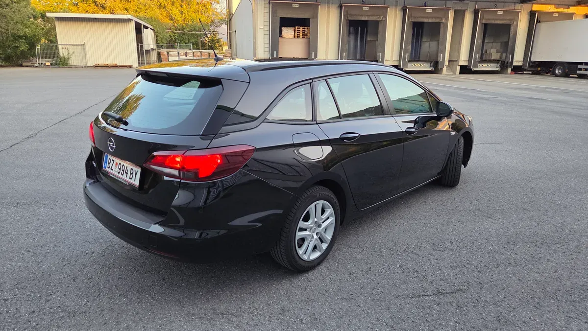 Opel Astra 2019 photo 3