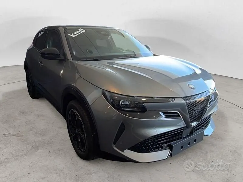 Alfa Romeo Junior 2026 photo 2