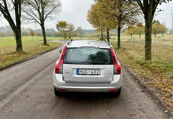 Volvo V50 2010 photo 3