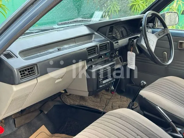 Toyota Corolla 1983 photo 3