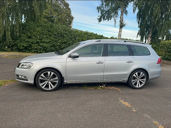 Volkswagen Passat 2012 photo 3