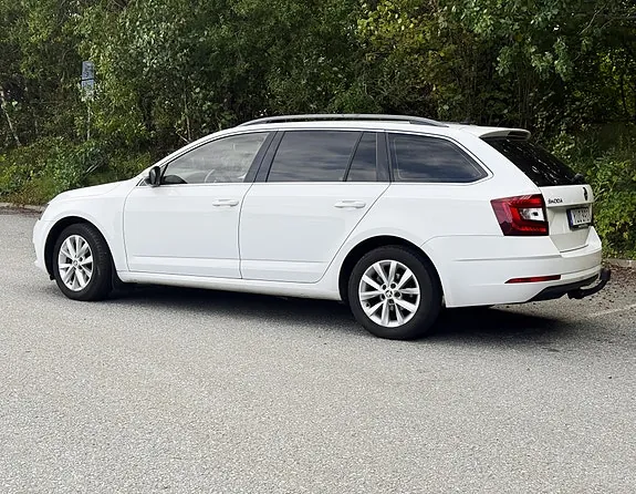 Skoda Octavia 2018 photo 3
