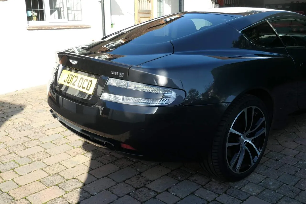 Aston Martin Db9 2012 photo 3