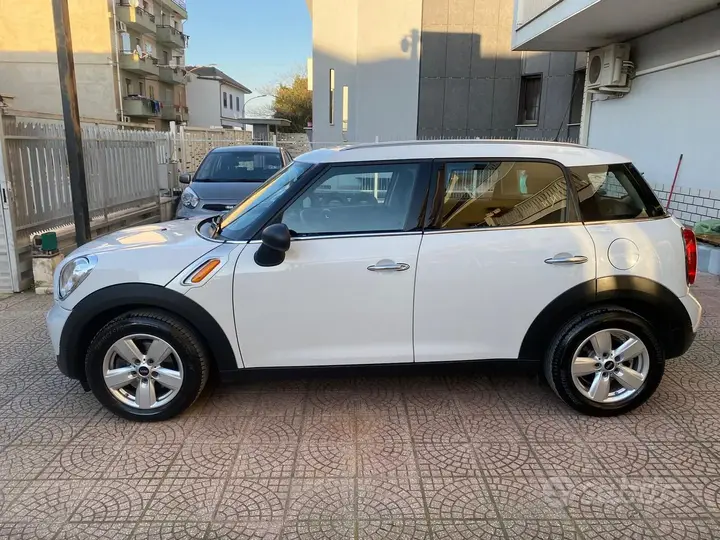 Mini Countryman 2015 photo 2
