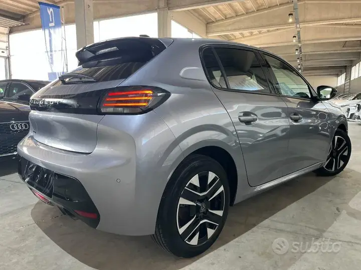 Peugeot 208 2025 photo 4