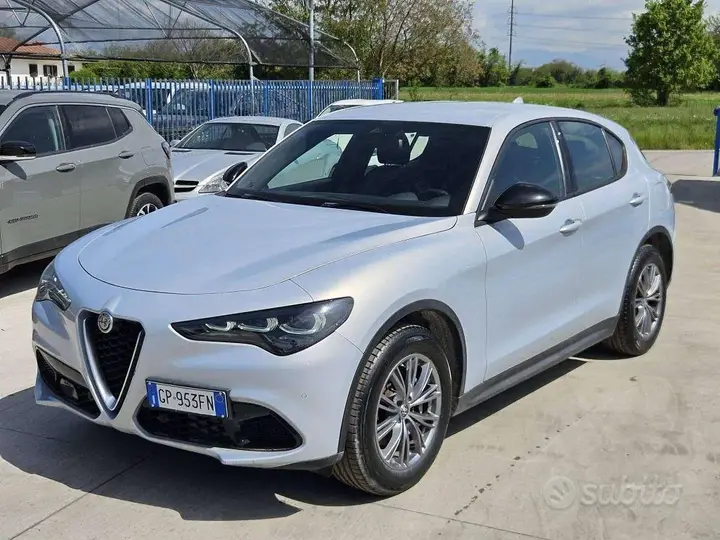 Alfa Romeo Stelvio 2023 photo 4