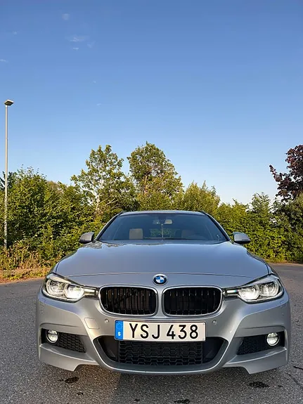 BMW 320I 2019 photo 2