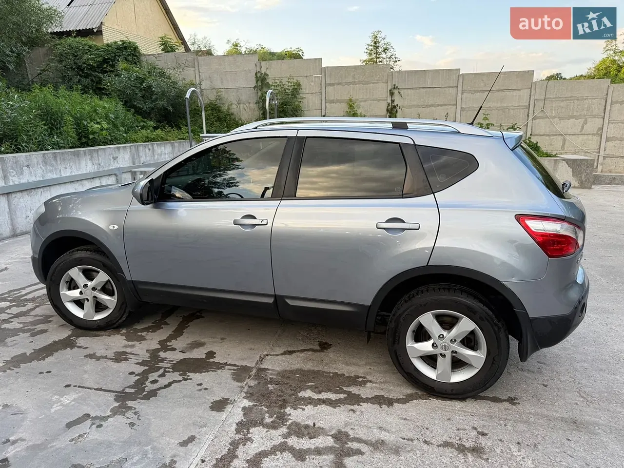 Nissan Qashqai 2012 photo 2