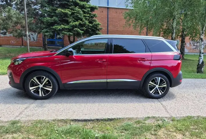 Peugeot 5008 2020 photo 3