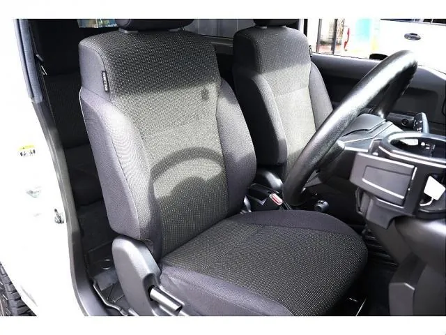 Suzuki Jimny 2023 photo 5