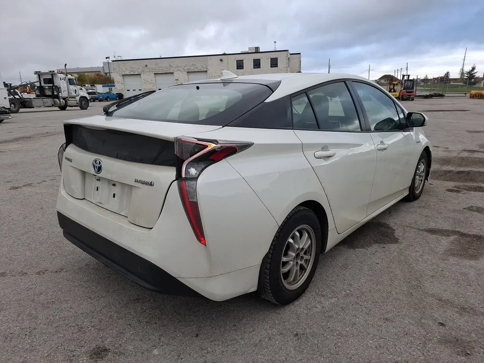 Toyota Prius 2017 photo 5