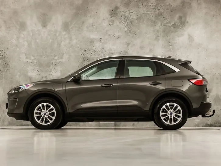 Ford Kuga 2021 photo 2