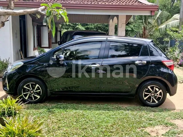 Toyota Vitz 2018 photo 3