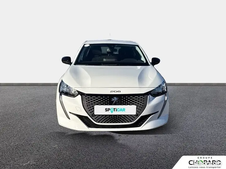 Peugeot 208 2023 photo 2