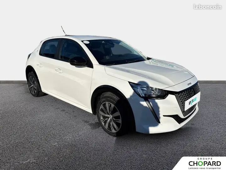 Peugeot 208 2023 photo 3