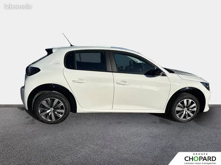 Peugeot 208 2023 photo 4