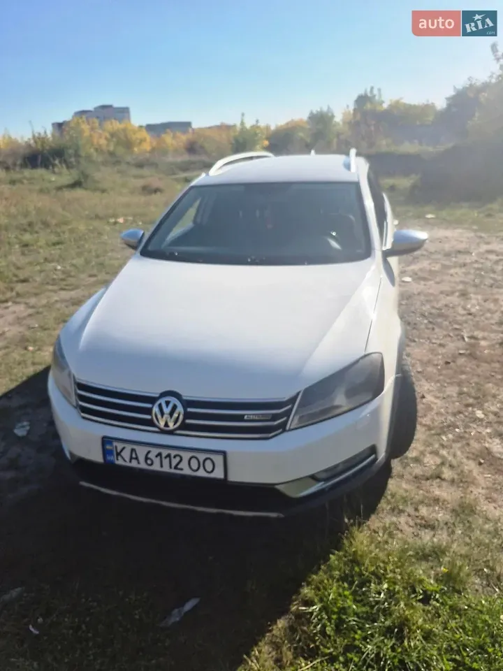 Volkswagen Passat Alltrack 2012 photo 2