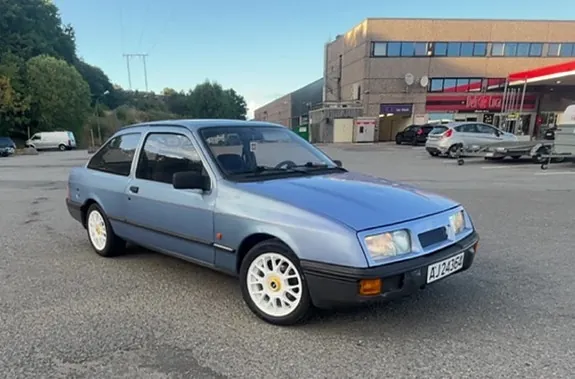 Ford Sierra 1985 photo 2