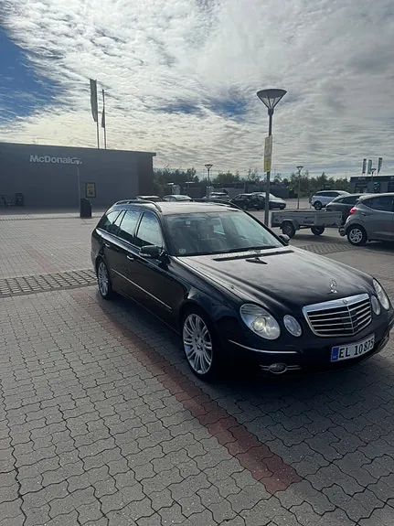 Mercedes-Benz E320