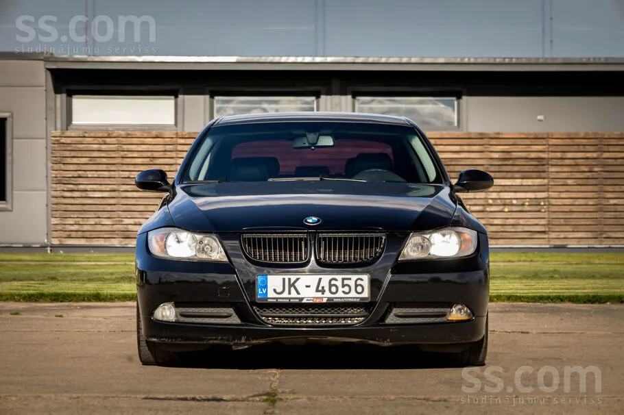 BMW 320
