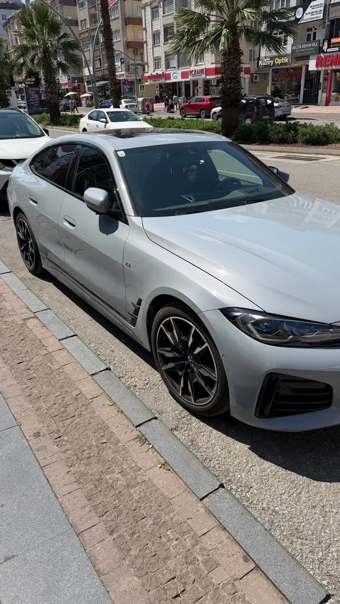 BMW 4 Series 2023 photo 2