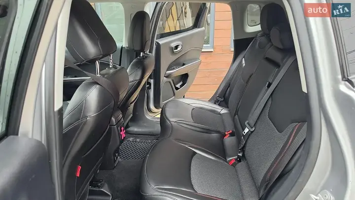 Jeep Compass 2021 photo 2