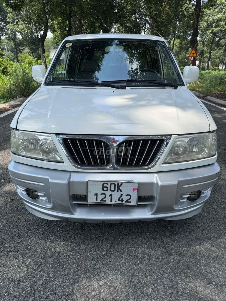 Mitsubishi Jolie