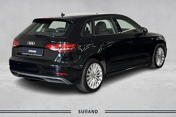 Audi A3 2017 photo 5