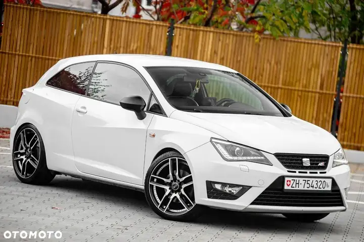 Seat Ibiza 2013 photo 3