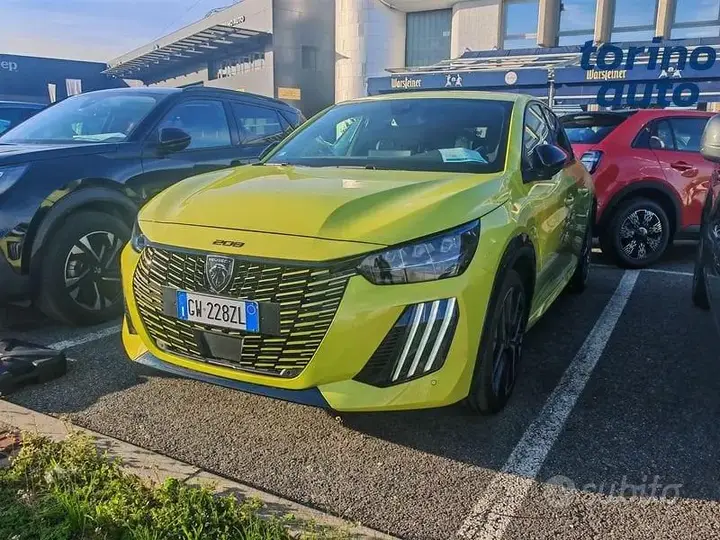Peugeot 208 2024 photo 2