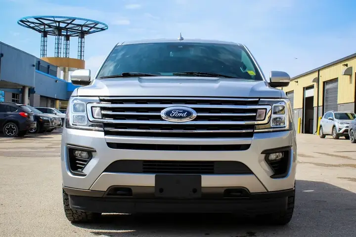Ford Expedition 2021 photo 2