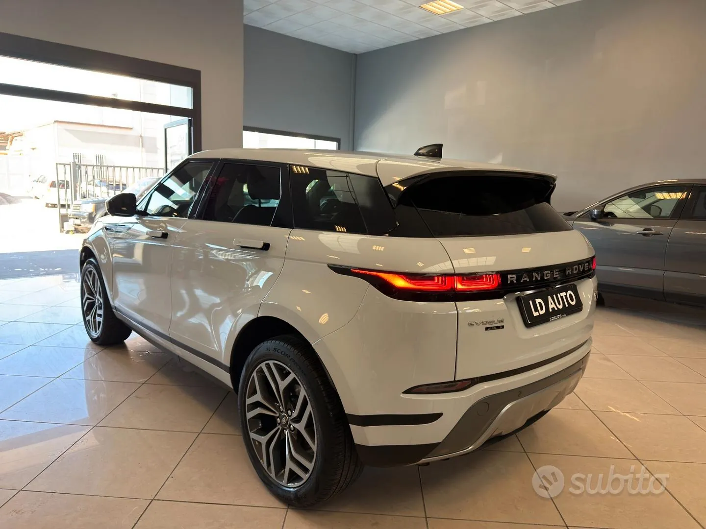 Land Rover Range Rover Evoque 2019 photo 5