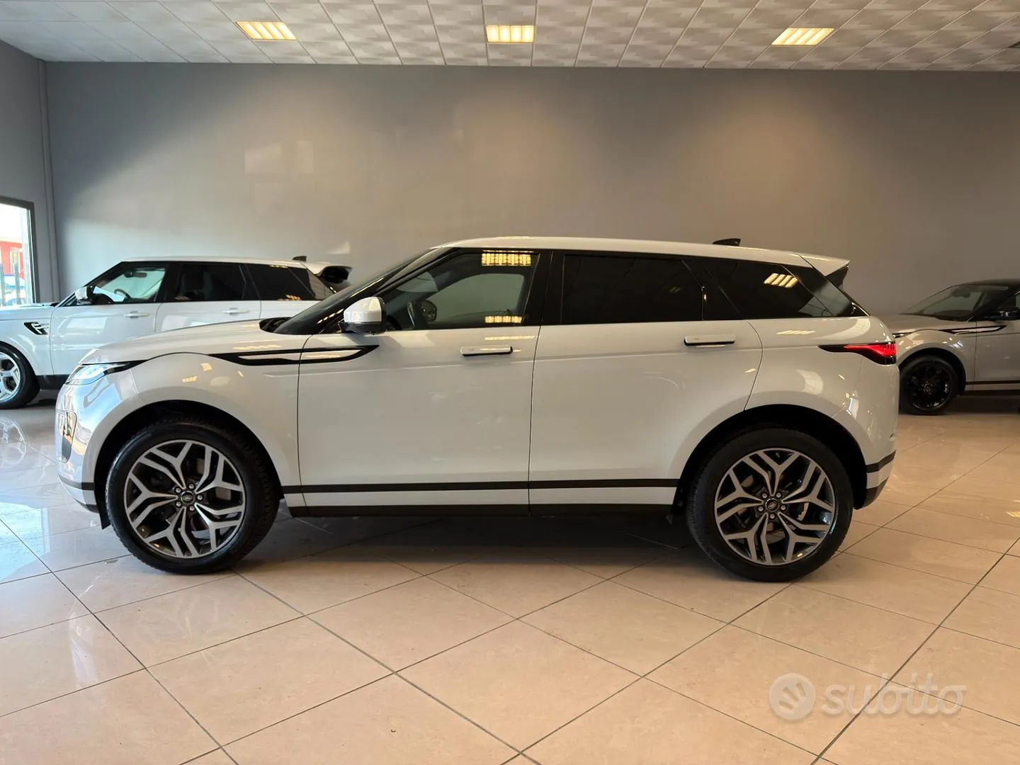 Land Rover Range Rover Evoque 2019 photo 4