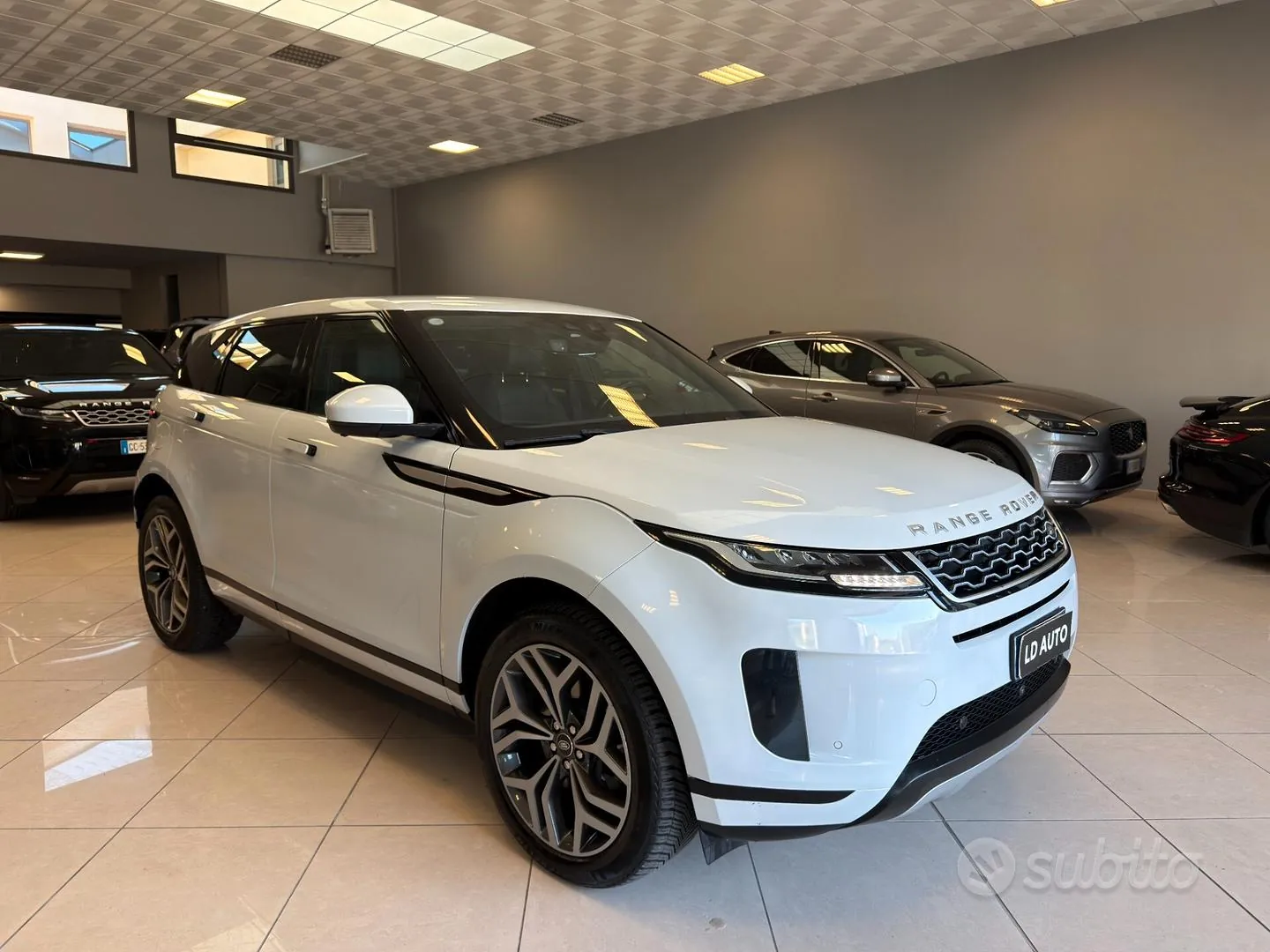Land Rover Range Rover Evoque 2019 photo 2