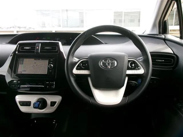 Toyota Prius 2018 photo 4