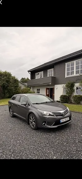 Toyota Avensis 2012 photo 2