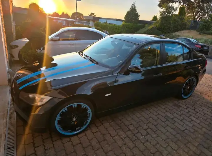 BMW 320I