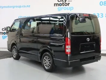 Toyota Hiace 2021 photo 3