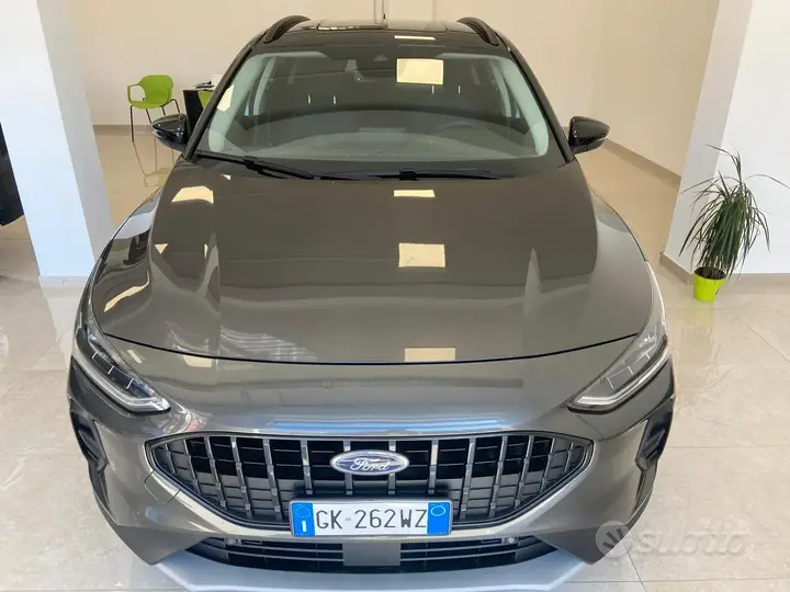 Ford Focus 2023 photo 3