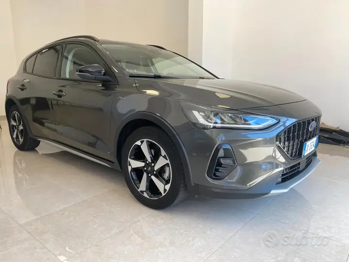 Ford Focus 2023 photo 4