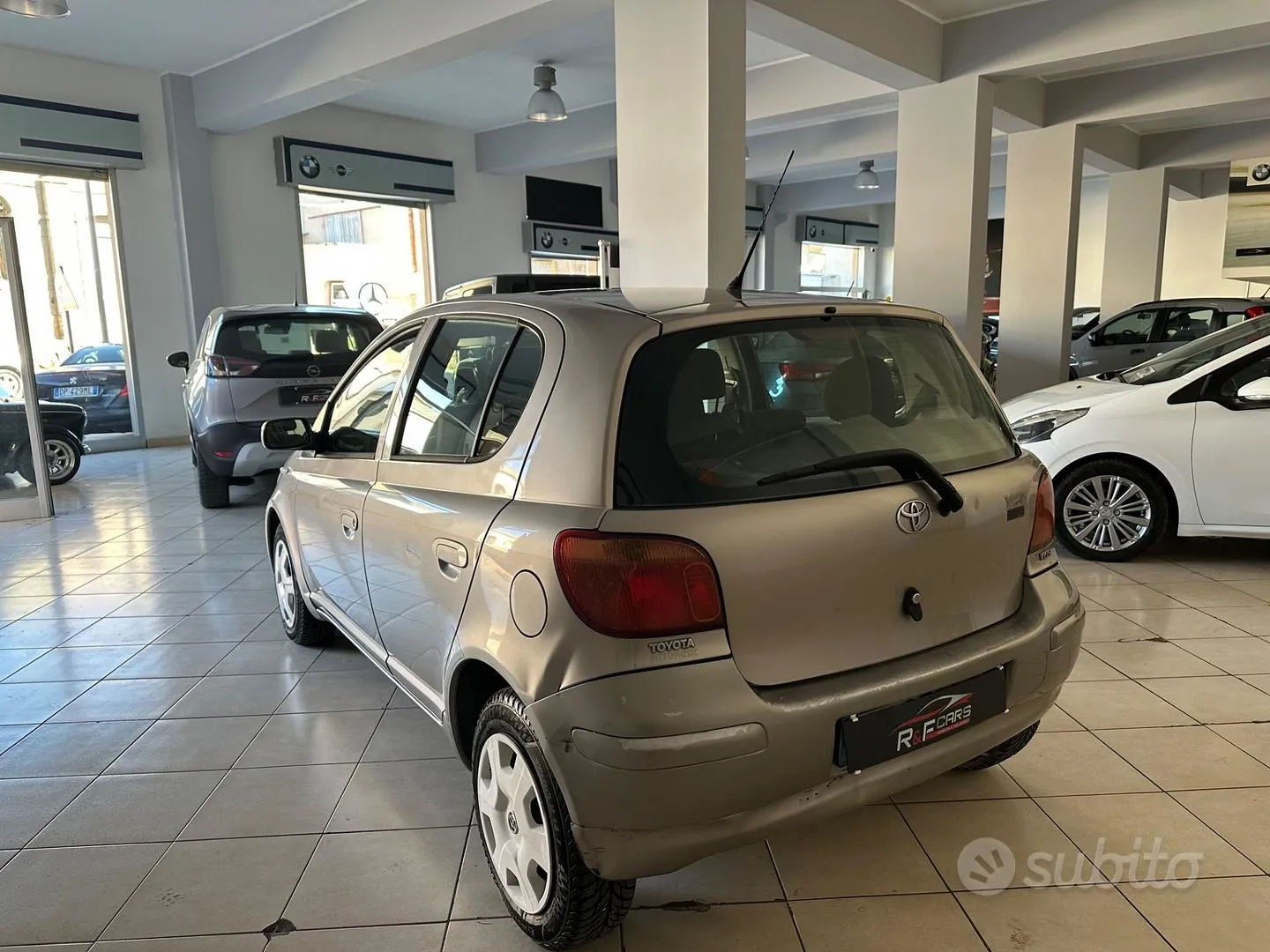 Toyota Yaris 2004 photo 3