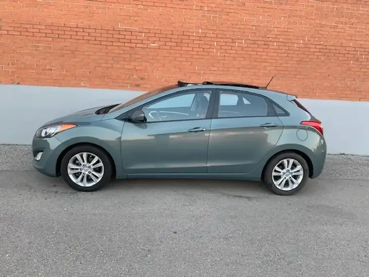 Hyundai Elantra 2013 photo 2