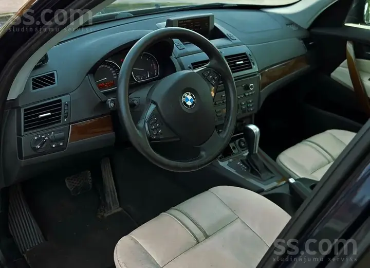 BMW X3 2010 photo 3