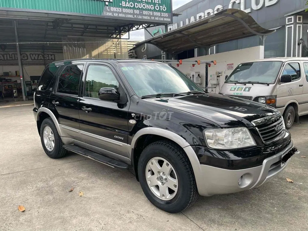 Ford Escape 2004 photo 2