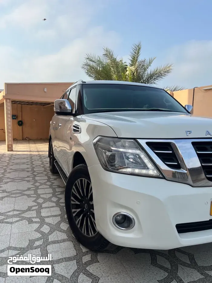 Nissan Patrol 2011 photo 5