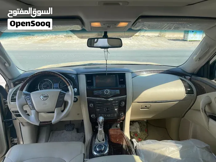 Nissan Patrol 2011 photo 2